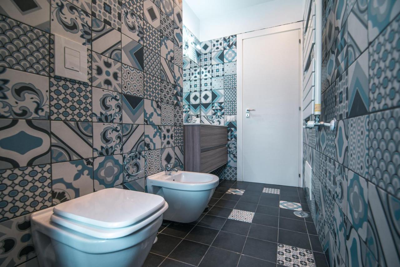 Hub Ferroviario - 12 Posti Letto Per Il Tuo Gruppo A Napoli Con Wifi E Netflix Bed & Breakfast エクステリア 写真